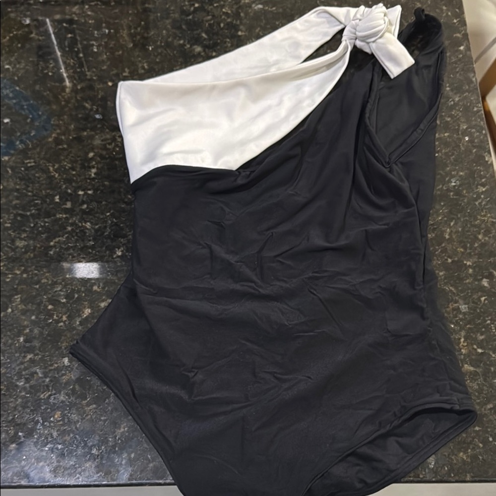 Black and White One-Shoulder Swimsuit